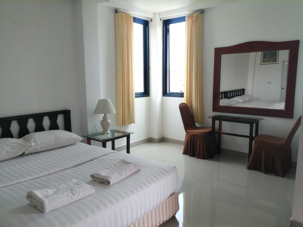 Apartamento มุก&พลอย เรสซิเดนซ์ Sattahip Exterior foto